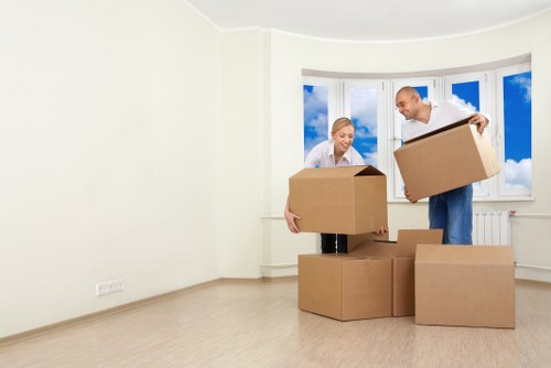 Moving van ready for a local home move in Edenpark