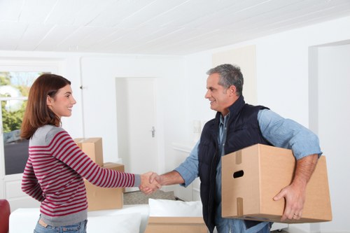 Reliable Man with Van Edenpark service for flexible transport