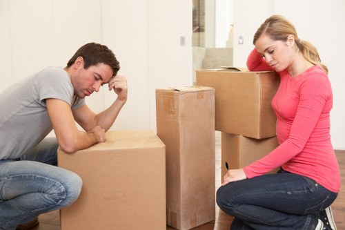 Local moving van service for Edenpark homes, flats, and businesses